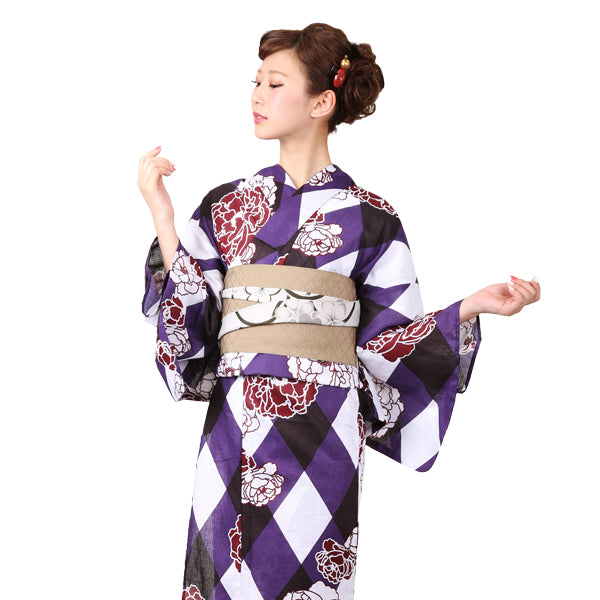 派手さの中に可憐さを併せ持つ牡丹の花」