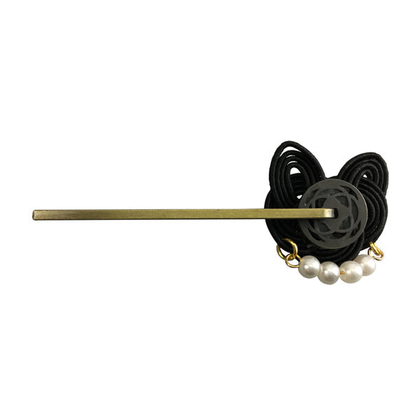 伝統水引細工髪飾り‐真珠猫（でんとうみずひきざいくヘアピン‐しんじゅねこ）