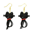 伝統水引細工耳刺‐黒猫/白猫（でんとうみずひきざいくピアス‐くろねこ/しろねこ）