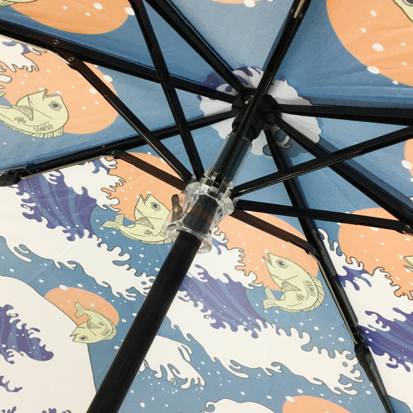 和柄テキスタイル 三つ折り畳み傘‐波に鯛（わがらてきすたいる みつ折りたたみ傘-なみにたい）