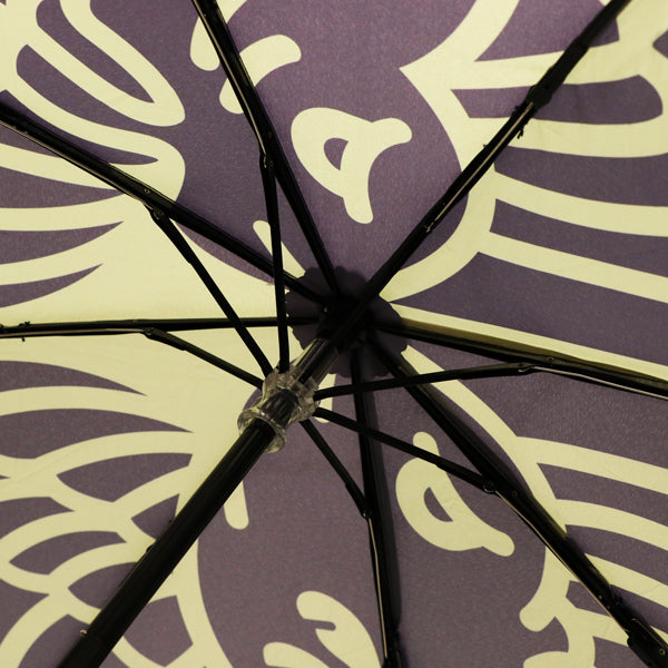 和柄テキスタイル 三つ折り畳み傘‐竹に飛び雀／深紫色（わがらてきすたいる みつ折りたたみ傘-たけにとびすずめ／こきむらさきいろ）