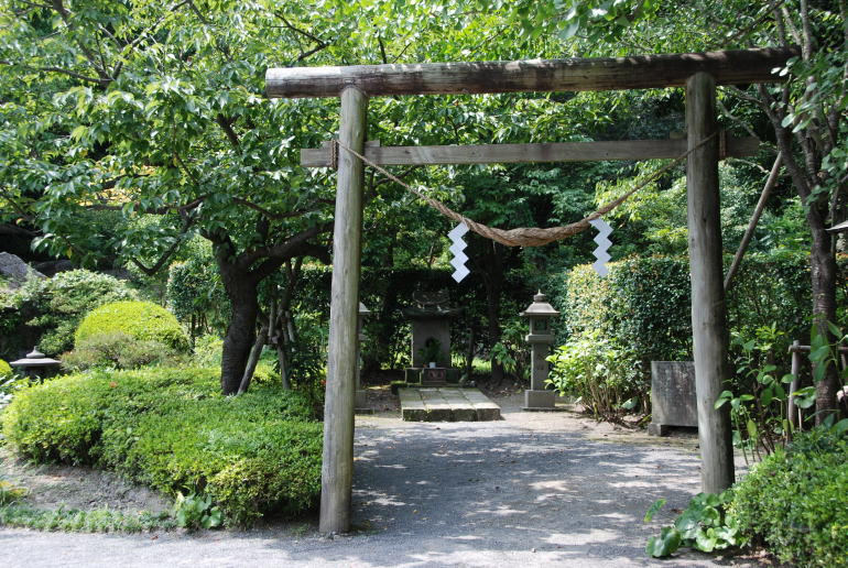 猫神様 日本に伝わる猫の神様と縁の深い神社をご紹介します 和猫グッズ 猫雑貨の専門通販